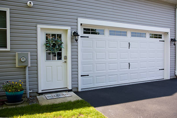 24/7 Emergency Garage Door Panel Replacement experts in Orange County County, NC